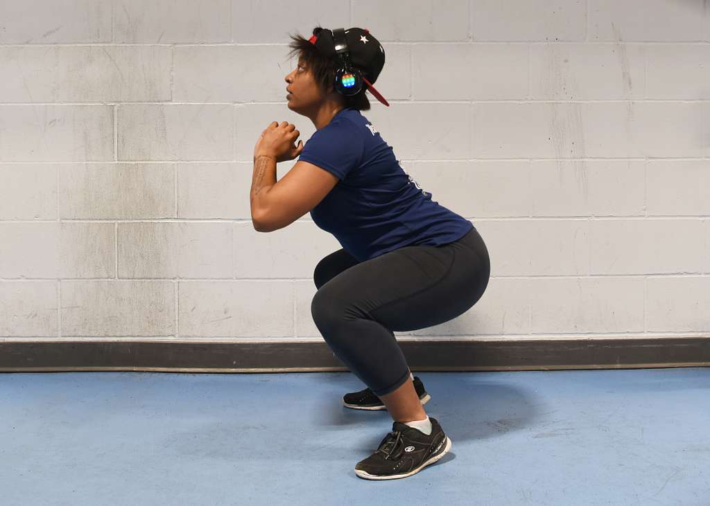 Squats: easy workouts for beginners.